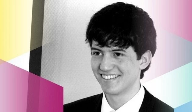 Παιδί θαύμα τρελαίνει τον κόσμο: Δείτε τα κατορθώματα του 17χρονου ακαδημαϊκού